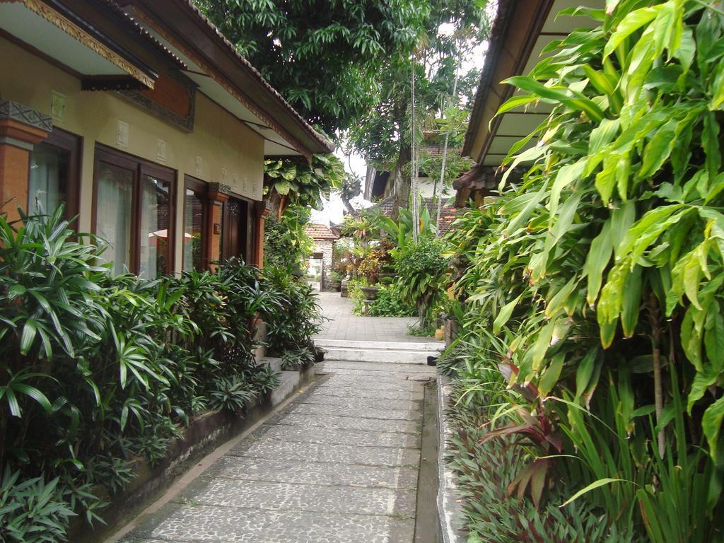 Diwangkara Beach Hotel & Resort Sanur  Exterior photo