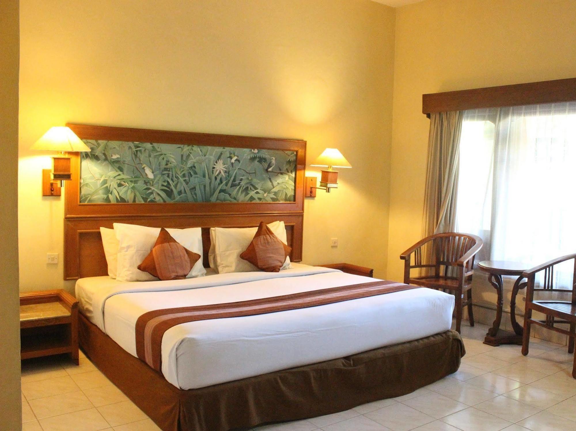 Diwangkara Beach Hotel & Resort Sanur  Exterior photo