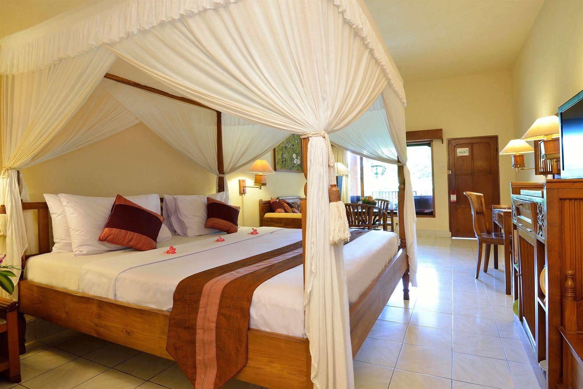 Diwangkara Beach Hotel & Resort Sanur  Exterior photo