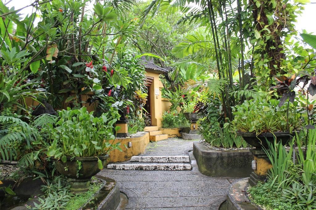 Diwangkara Beach Hotel & Resort Sanur  Exterior photo